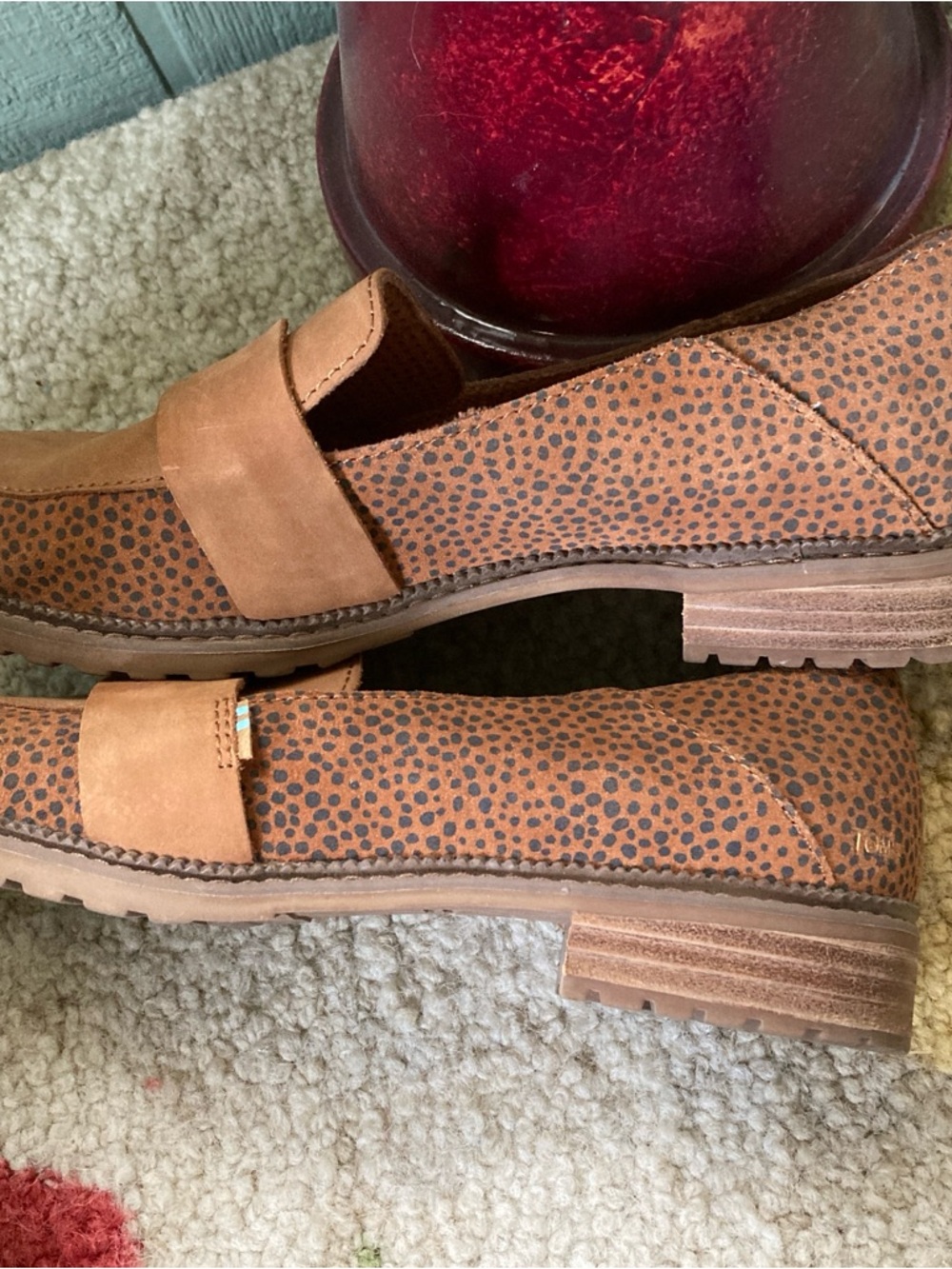 Toms Size 7.5 Mallory Cheetah Print Suede Slip On Loafers - Picture 6 of 11